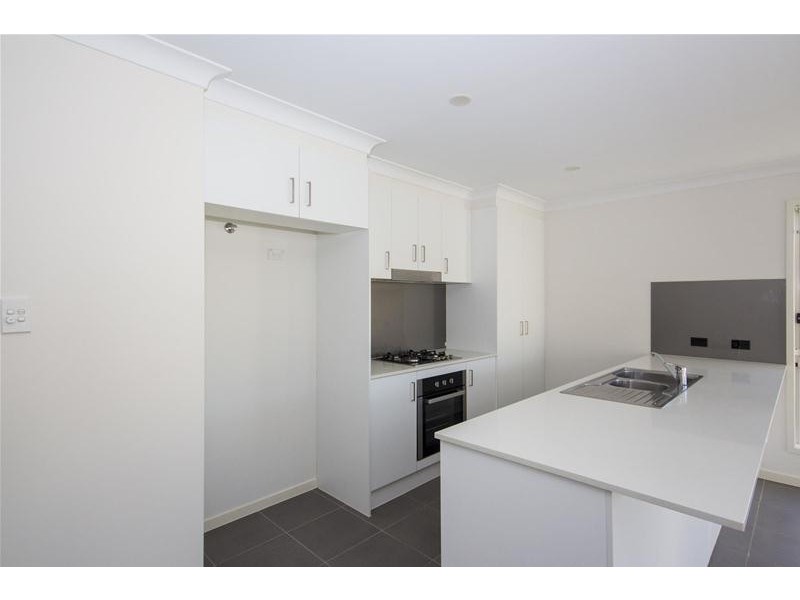 21 Apple Berry Avenue, Coomera QLD 4209