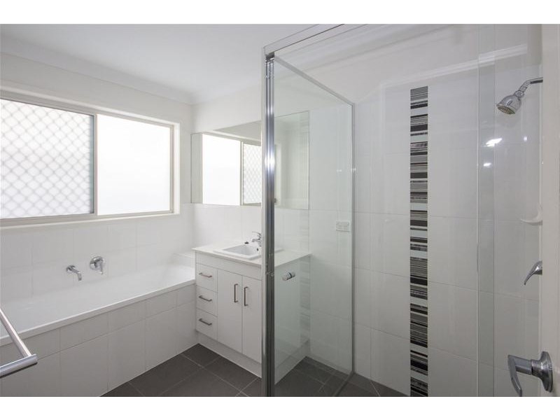 21 Apple Berry Avenue, Coomera QLD 4209