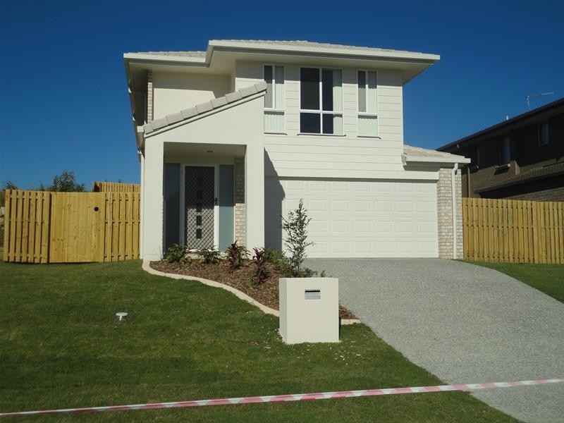 27 Chrome Drive, Pimpama QLD 4209