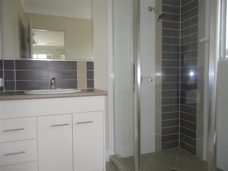 27 Chrome Drive, Pimpama QLD 4209