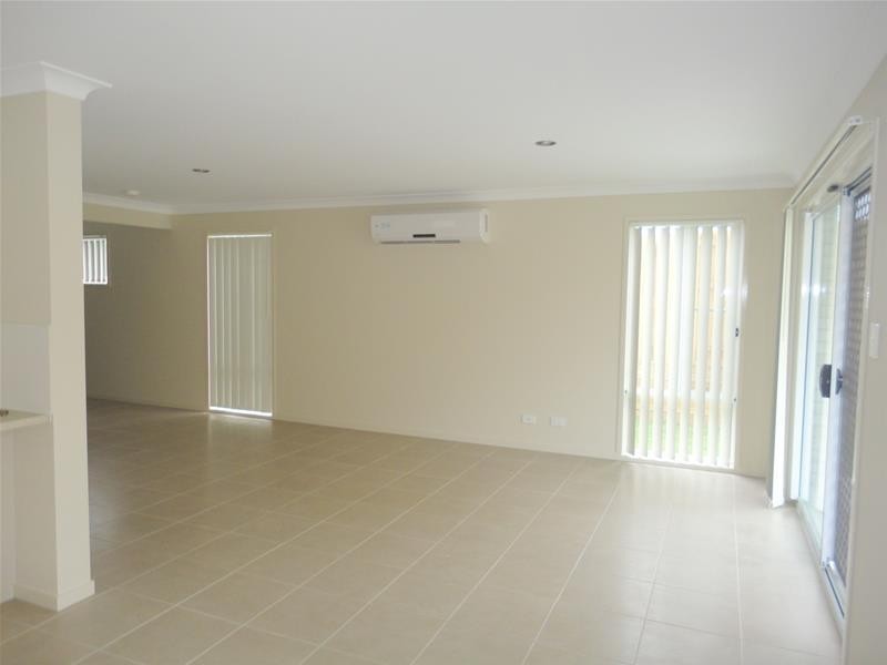 27 Chrome Drive, Pimpama QLD 4209