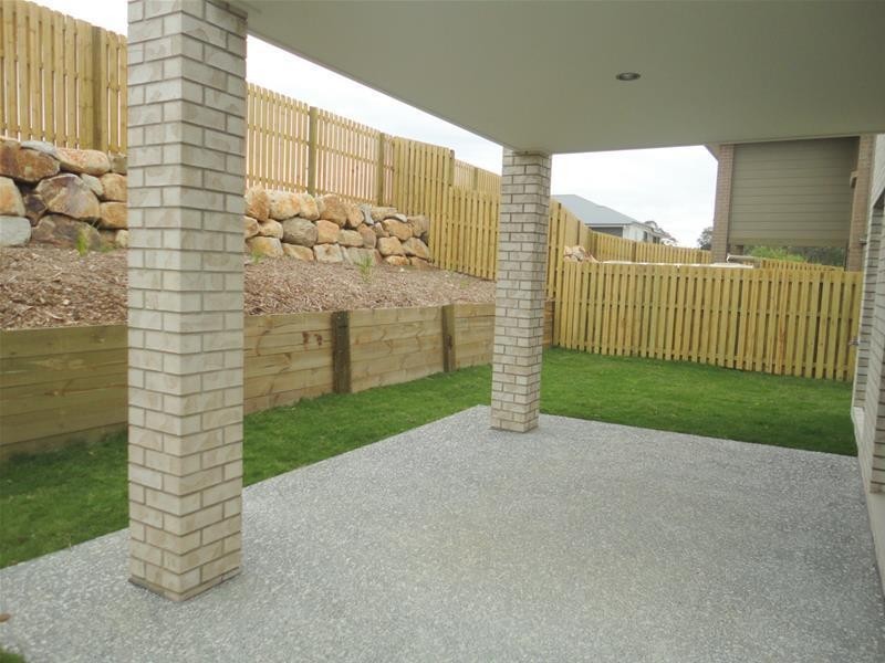 27 Chrome Drive, Pimpama QLD 4209