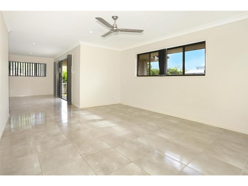 13 Damian Leeding Way, Upper Coomera QLD 4209
