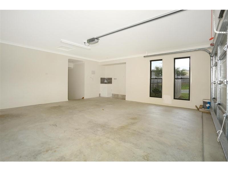 13 Damian Leeding Way, Upper Coomera QLD 4209