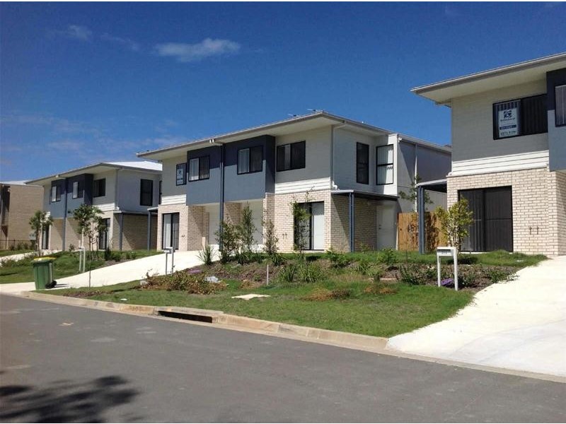 2/17  Chrome Drive “Oreland Estate”, Pimpama QLD 4209