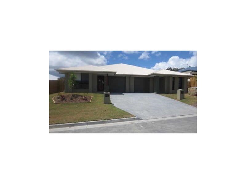 2/25  Dorretti Circuit, Upper Coomera QLD 4209