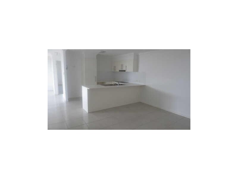 2/25  Dorretti Circuit, Upper Coomera QLD 4209