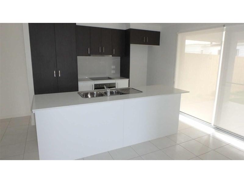 1/6  Vesper Lane, Coomera QLD 4209