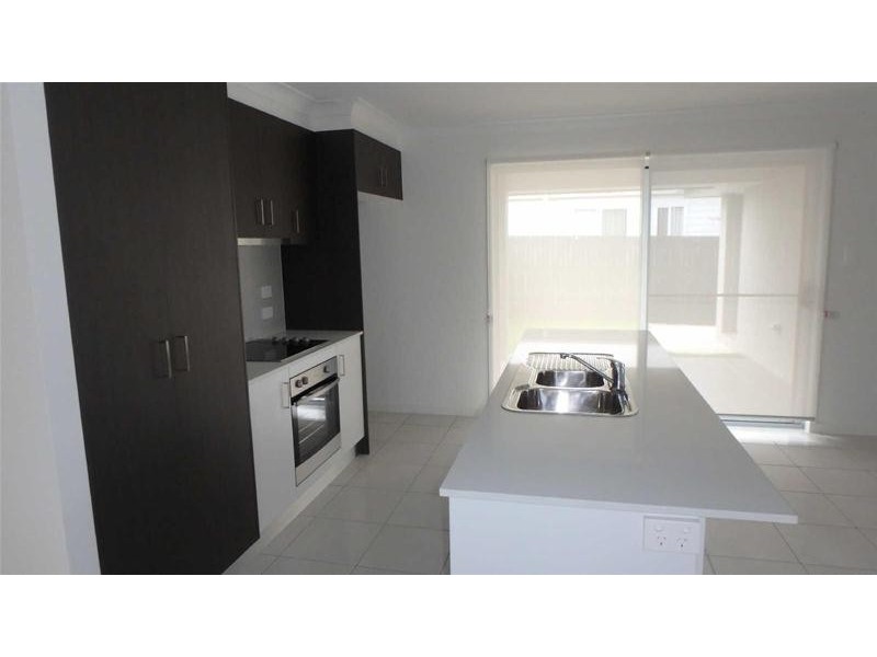 1/6  Vesper Lane, Coomera QLD 4209