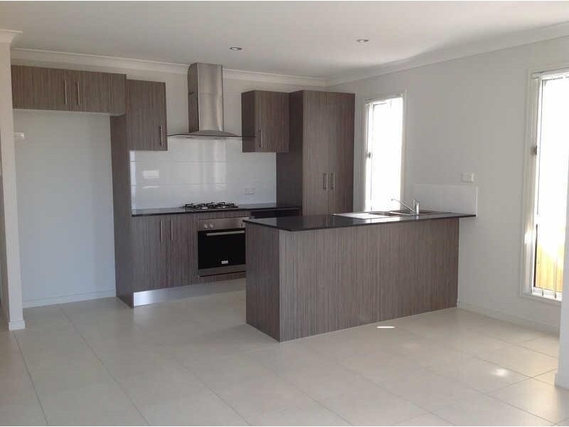 16 Carnarvon Court, Pimpama QLD 4209