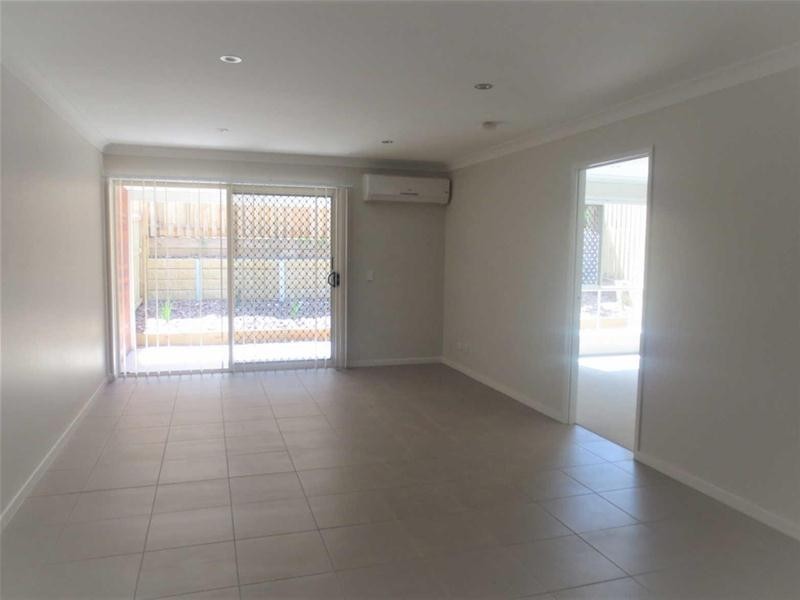 2/12  Dorretti Cct -Lot 304- Coomera Retreat Estate, Upper Coomera QLD 4209