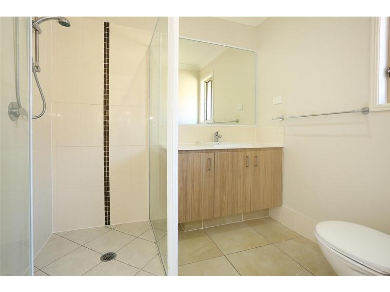 7 Damian Leeding Way, Upper Coomera QLD 4209