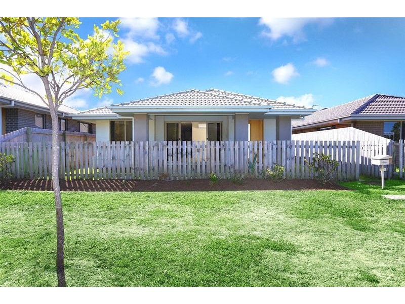 7 Damian Leeding Way, Upper Coomera QLD 4209