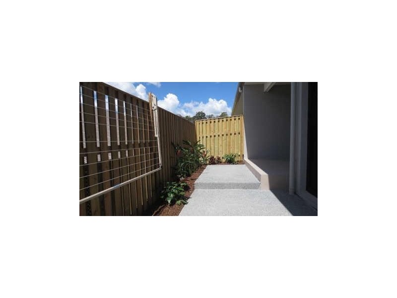 2/36  Gullwing Drive, Upper Coomera QLD 4209