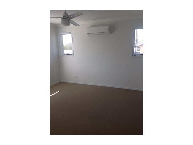 6  Charles Avenue (1 John Crescent), Pimpama QLD 4209