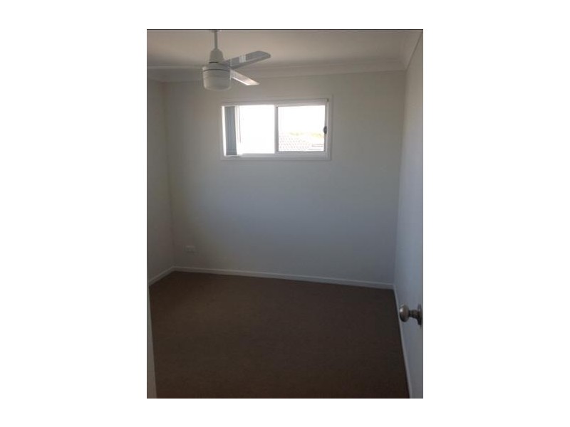 6  Charles Avenue (1 John Crescent), Pimpama QLD 4209