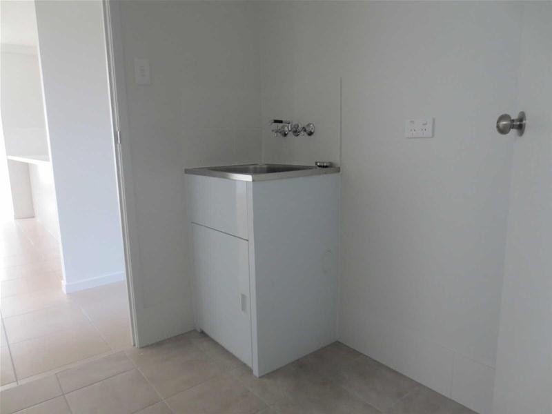 6  Charles Avenue (1 John Crescent), Pimpama QLD 4209