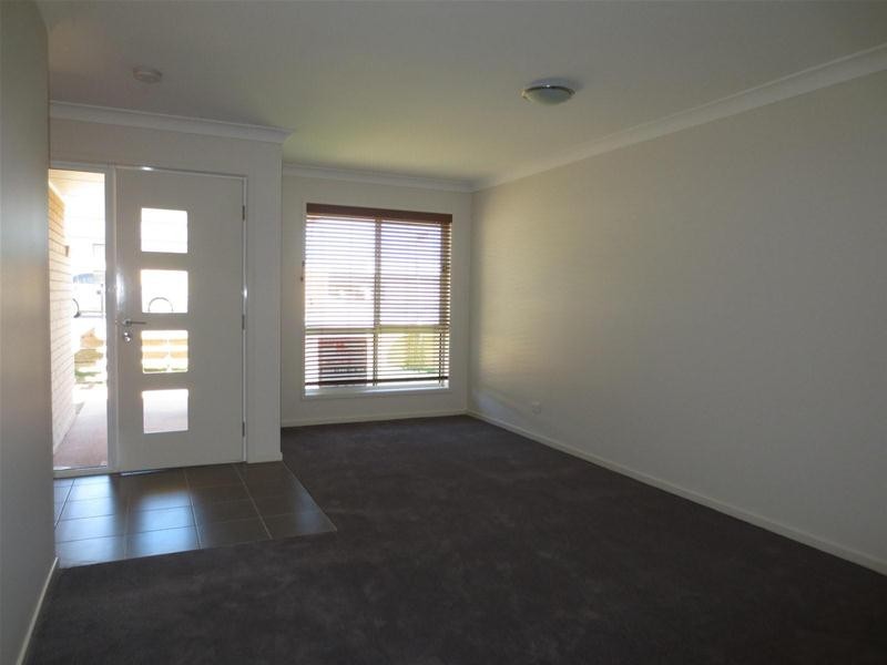 13 Carnarvon Court, Pimpama QLD 4209