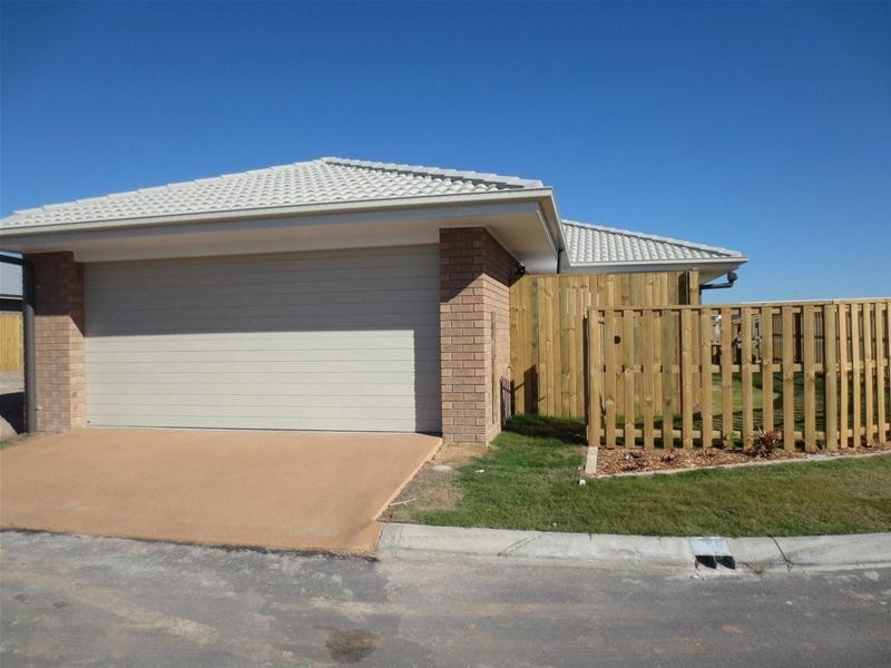 13 Carnarvon Court, Pimpama QLD 4209