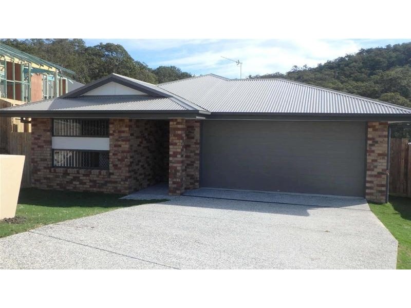 4  Sturt Street, Oxenford QLD 4210