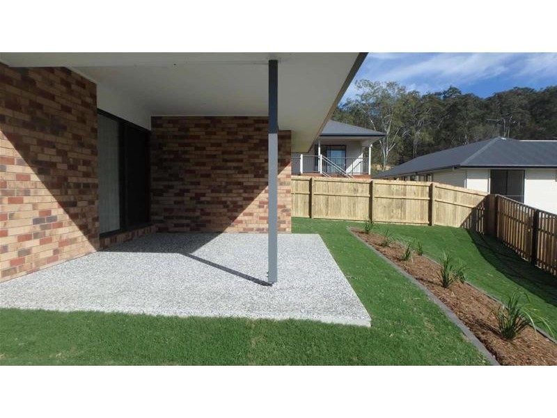 4  Sturt Street, Oxenford QLD 4210