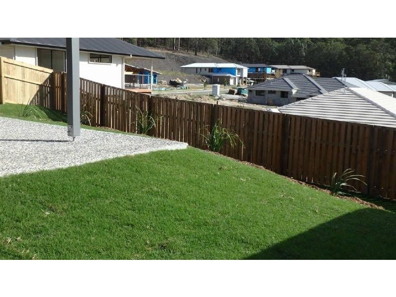 4  Sturt Street, Oxenford QLD 4210