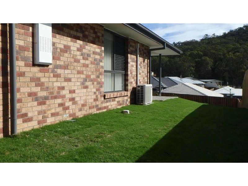 4  Sturt Street, Oxenford QLD 4210