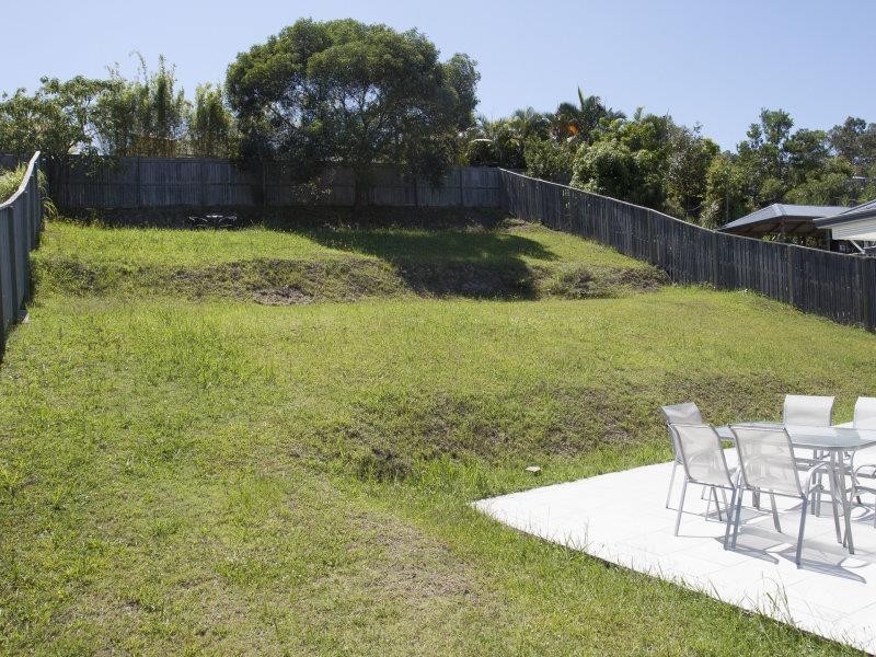 62 Hawkesbury Avenue, Pacific Pines QLD 4211