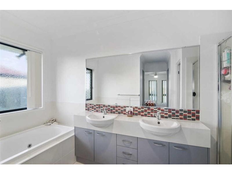 16 Sundew Crescent, Upper Coomera QLD 4209