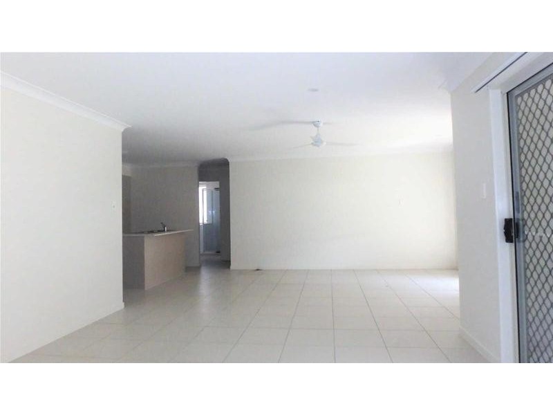 2/9  Bass Court, Oxenford QLD 4210