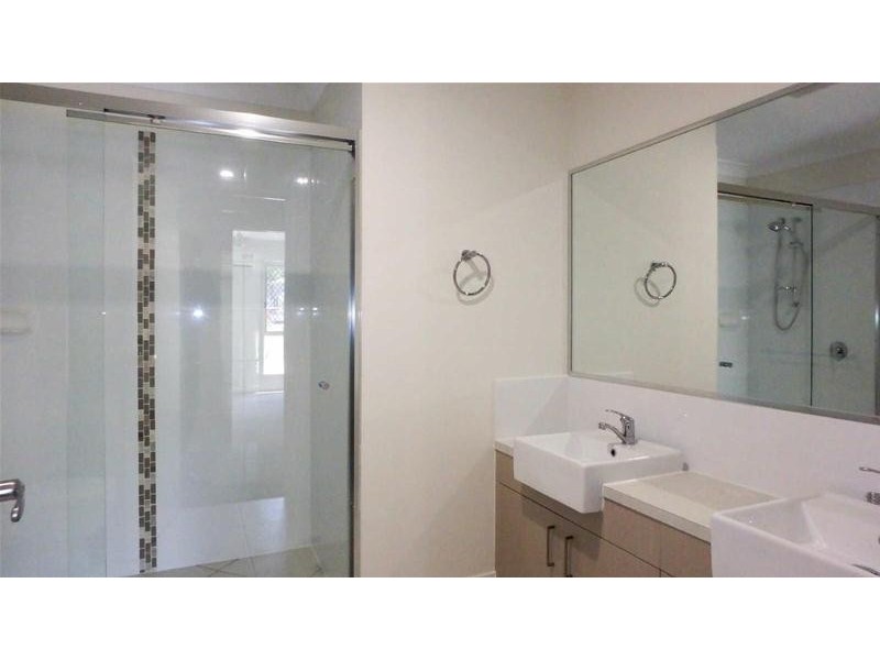 2/9  Bass Court, Oxenford QLD 4210