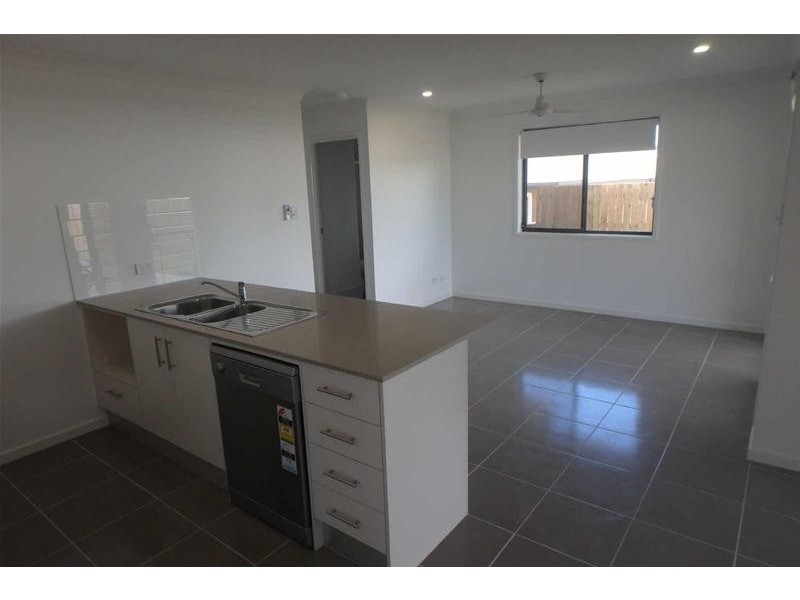 4  Greenwich Avenue, Pimpama QLD 4209