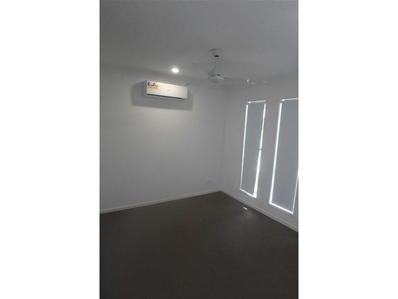 4  Greenwich Avenue, Pimpama QLD 4209