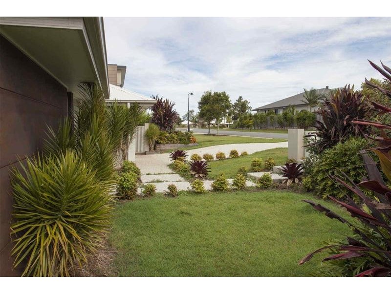 27 Scenic Crescent, Coomera QLD 4209