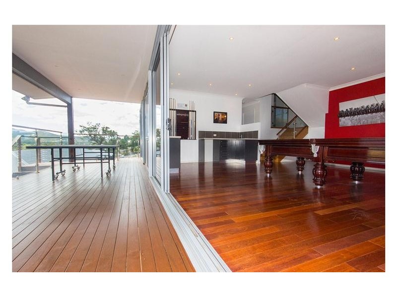 9 Huntington Drive, Maudsland QLD 4210