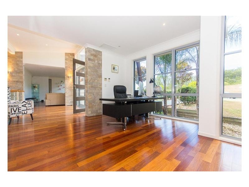 9 Huntington Drive, Maudsland QLD 4210