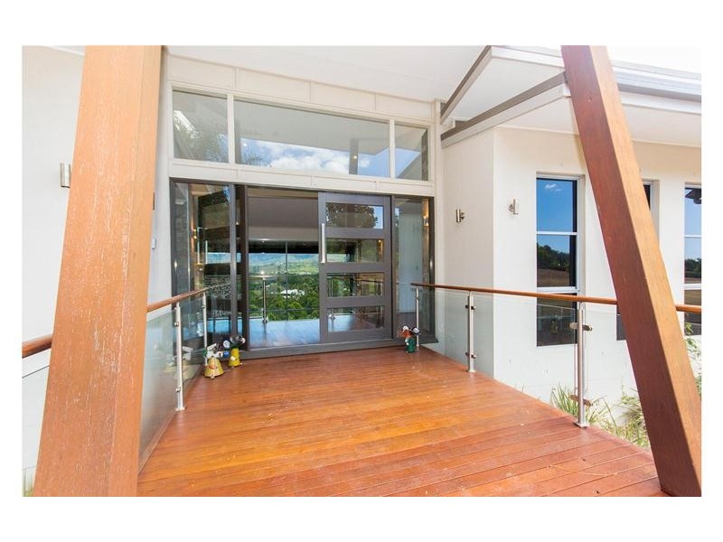 9 Huntington Drive, Maudsland QLD 4210