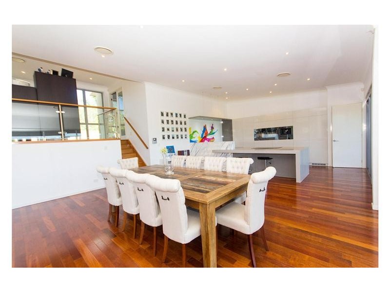 9 Huntington Drive, Maudsland QLD 4210