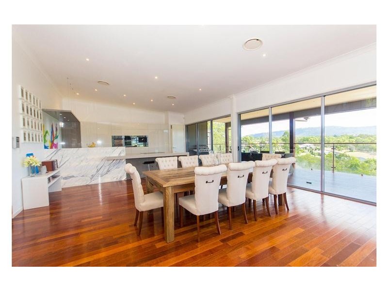 9 Huntington Drive, Maudsland QLD 4210