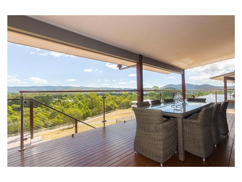 9 Huntington Drive, Maudsland QLD 4210