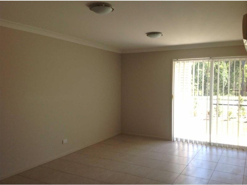 3/3 Christine Drive, Coomera QLD 4209