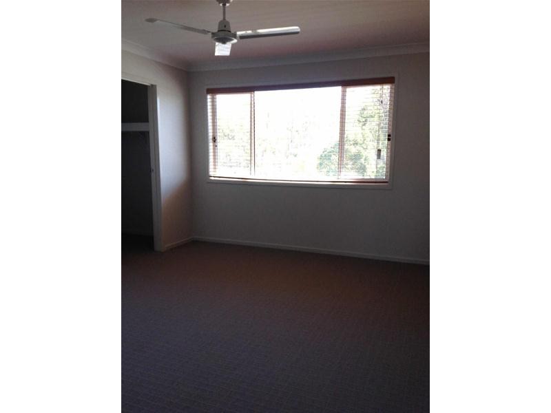 3/3 Christine Drive, Coomera QLD 4209