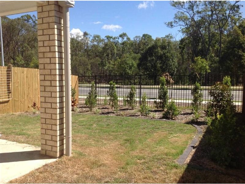 3/3 Christine Drive, Coomera QLD 4209