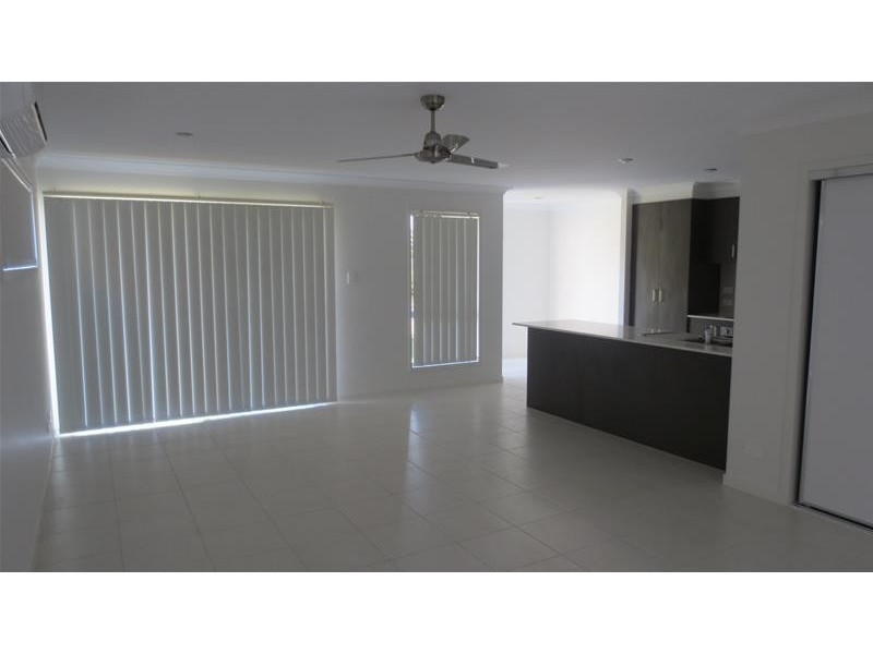 5/2 Kay Street, Pimpama QLD 4209