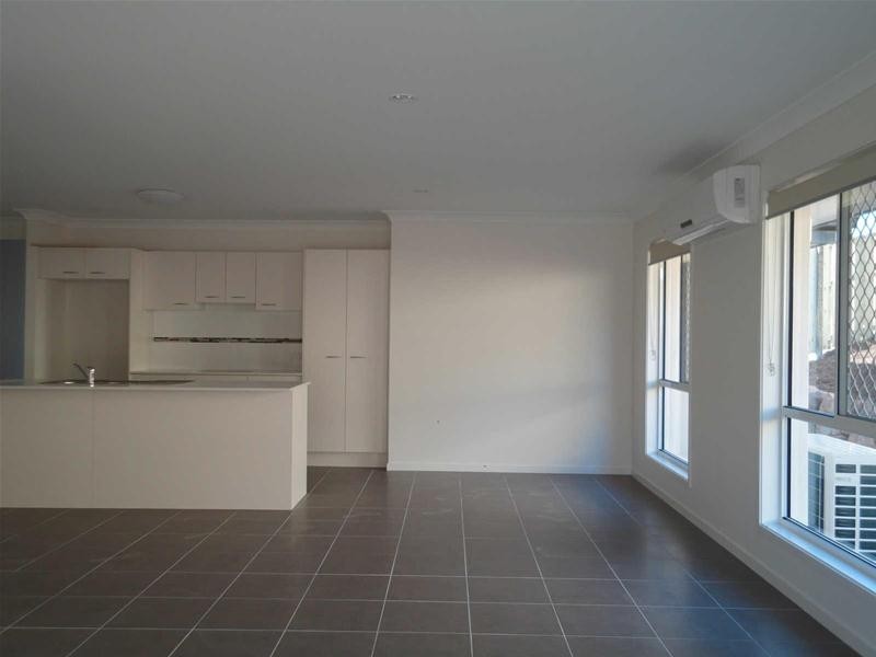 5 Gordon Drive, Upper Coomera QLD 4209