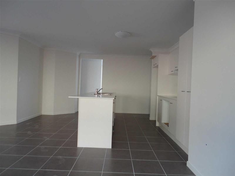 5 Gordon Drive, Upper Coomera QLD 4209