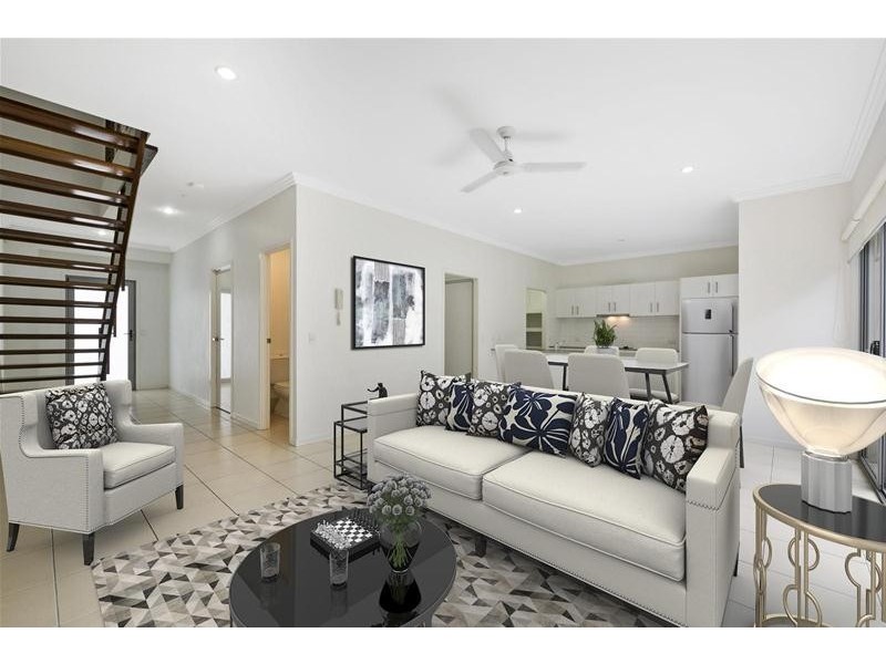 2/10 Careel Close, Helensvale QLD 4212