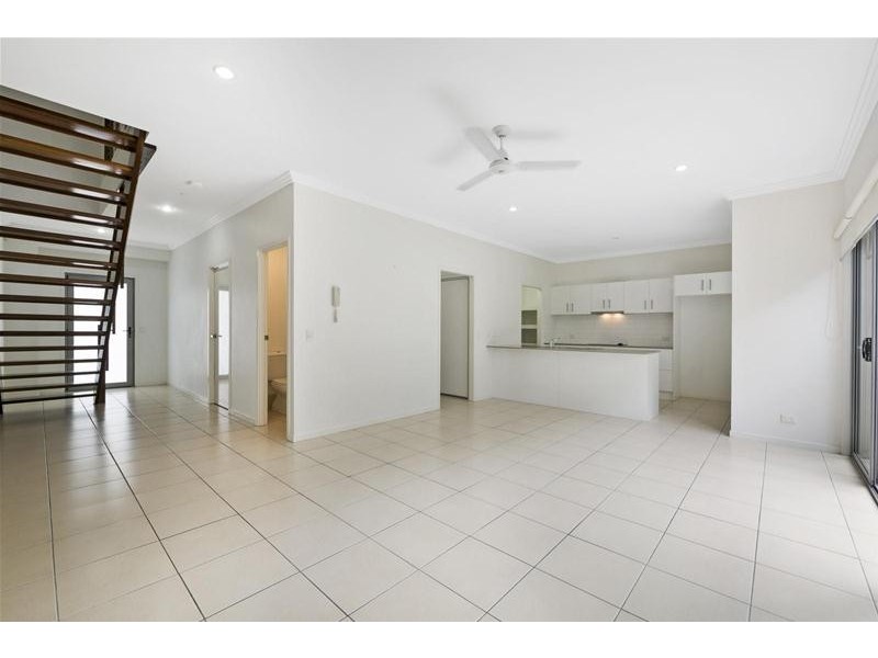 2/10 Careel Close, Helensvale QLD 4212