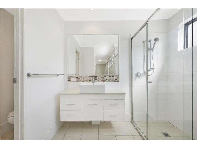 2/10 Careel Close, Helensvale QLD 4212