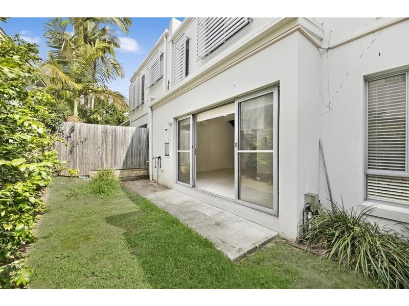 2/10 Careel Close, Helensvale QLD 4212